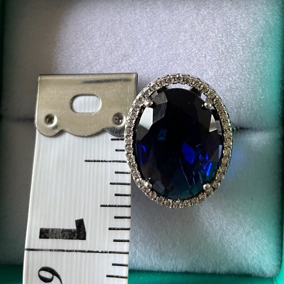 Beautiful Royal blue cocktail statement ring 💍 - Picture 11 of 11
